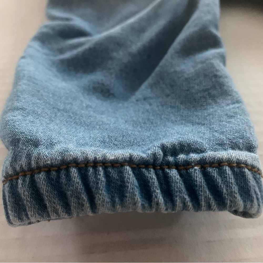 🍭3/$15 Oshkosh B’Gosh Baby Knit-Like Denim Overalls-9months - Picture 11 of 16
